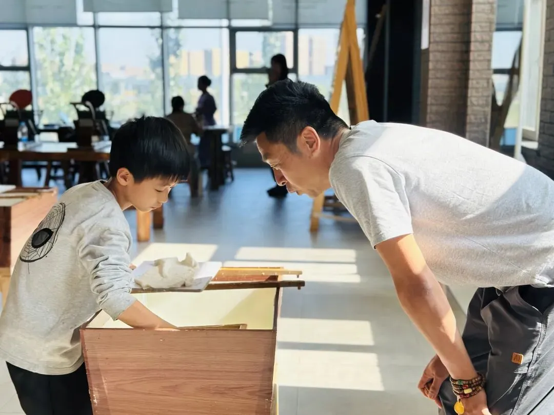 【中考假长途】夜宿书海|四大发明展览馆+古法造纸+古登堡印刷+活字印刷+仓颉造字+夜宿言几又+图书管理员职业体验+伪满皇宫+这有山-第36张图片-四季读书网
