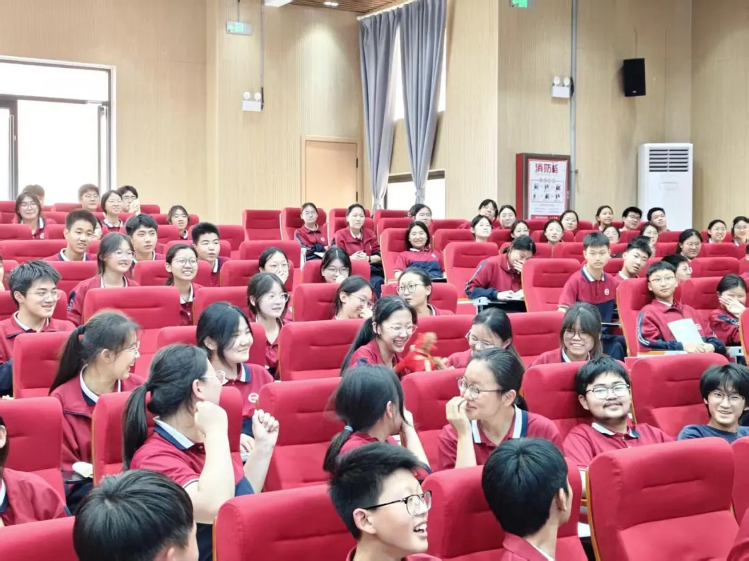 阳光心态助力备考,心灵护航逐梦中考——我校开展心理健康教育进校园考前解压专题讲座-第3张图片-四季读书网