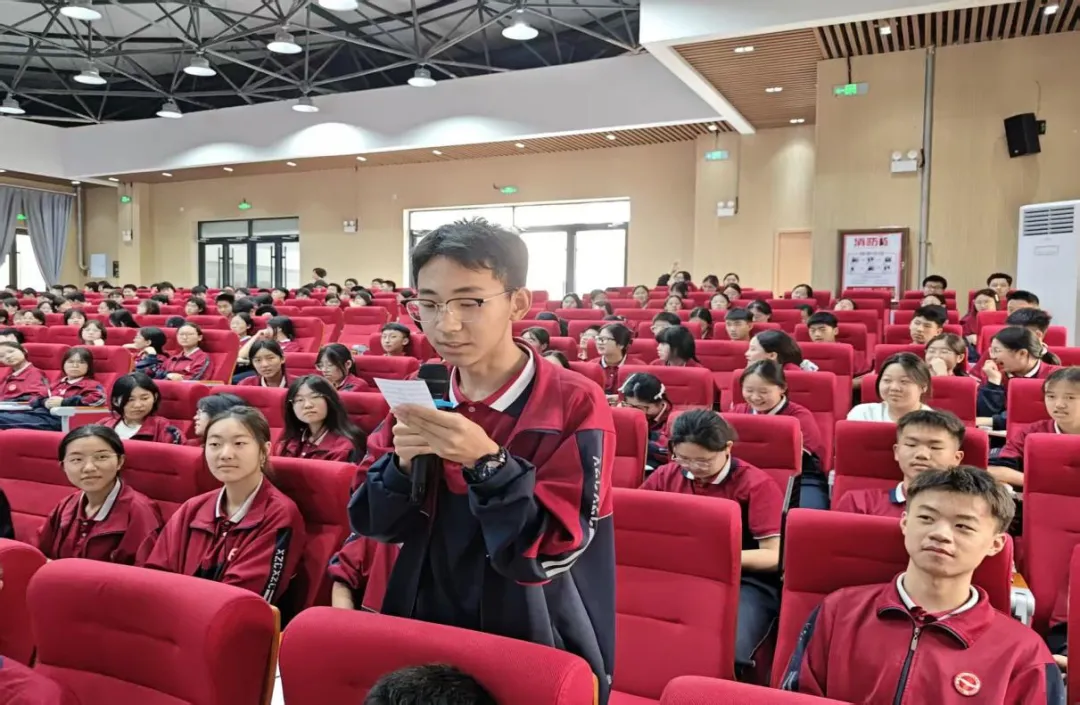 阳光心态助力备考,心灵护航逐梦中考——我校开展心理健康教育进校园考前解压专题讲座-第4张图片-四季读书网