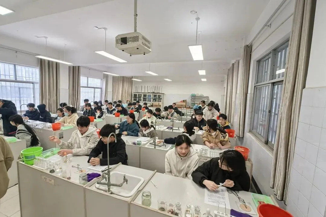 多方聚力筑保障,全线护航迎中考——九年级精细化备考纪实-第57张图片-四季读书网