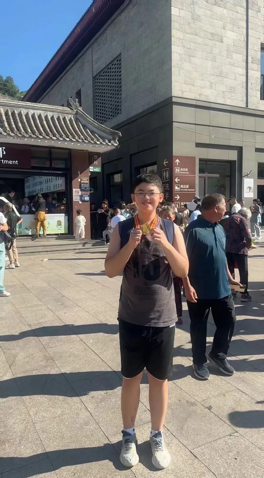 中考满分作文精选:《留在记忆中的挑战》《痛并快乐着》(李沐远、冯昊然)-第3张图片-四季读书网