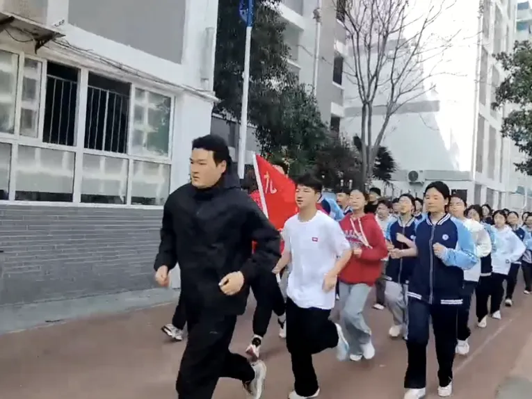 多方聚力筑保障,全线护航迎中考——九年级精细化备考纪实-第78张图片-四季读书网