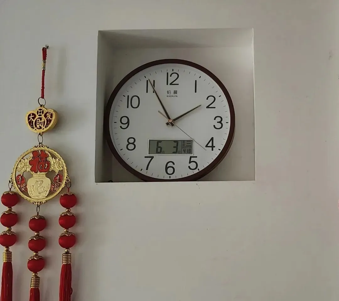 高中陪读三年,闺女模拟考还是迟到了:我像台老风扇转了三年,才明白父母的爱,只是一场笨拙的陪跑-第2张图片-四季读书网