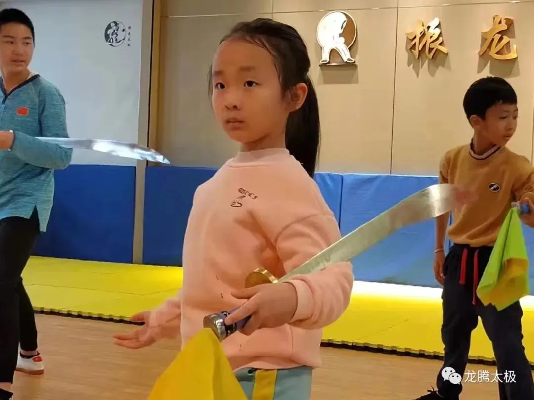 暑期青少年体育中考武术火热招生-第3张图片-四季读书网