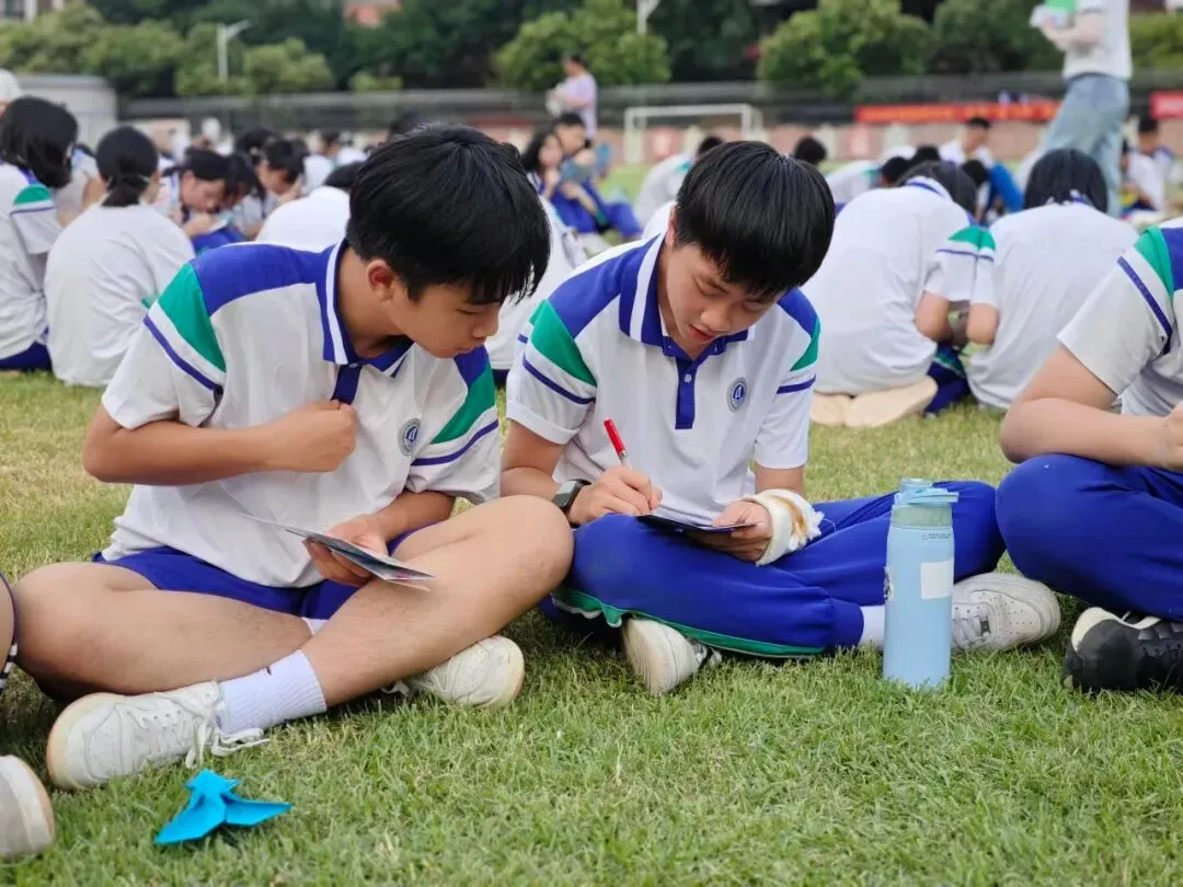 乘风破浪  逐梦中考——西南四中初三学子考前减压心理团辅活动圆满落幕-第41张图片-四季读书网