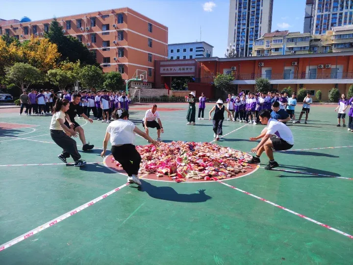 清风伴童趣·暖心释压力——德阳七中开展中考考前心理解压调适系列活动-第17张图片-四季读书网