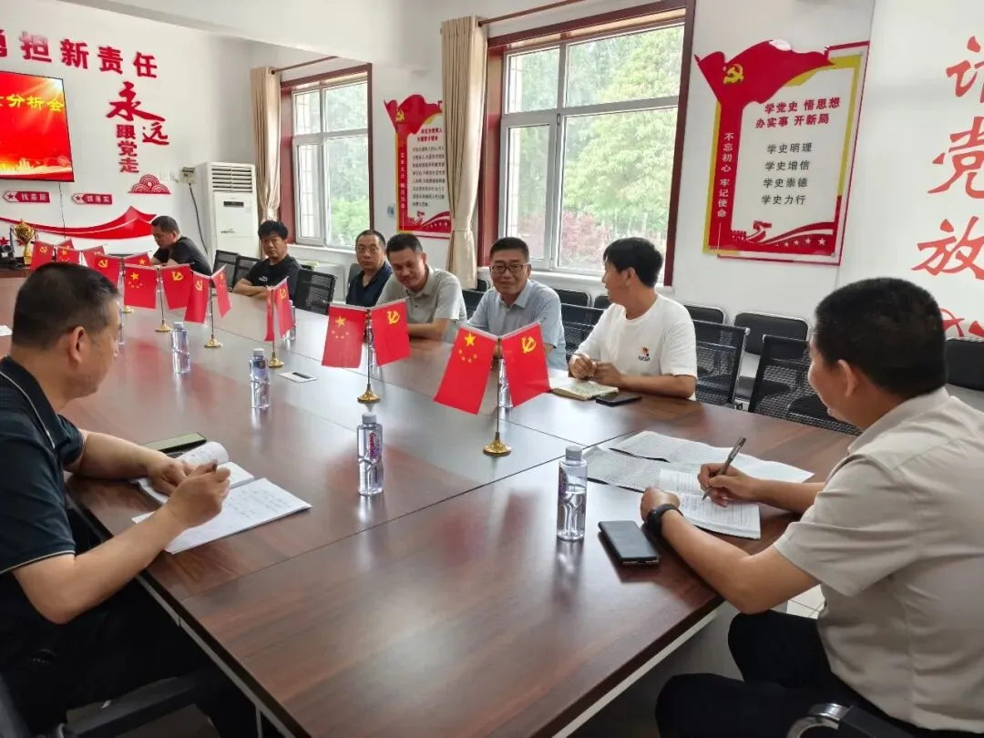 精准施策促提升 凝心聚力备中考——尤古庄镇初级中学九年级二模质量分析会-第10张图片-四季读书网