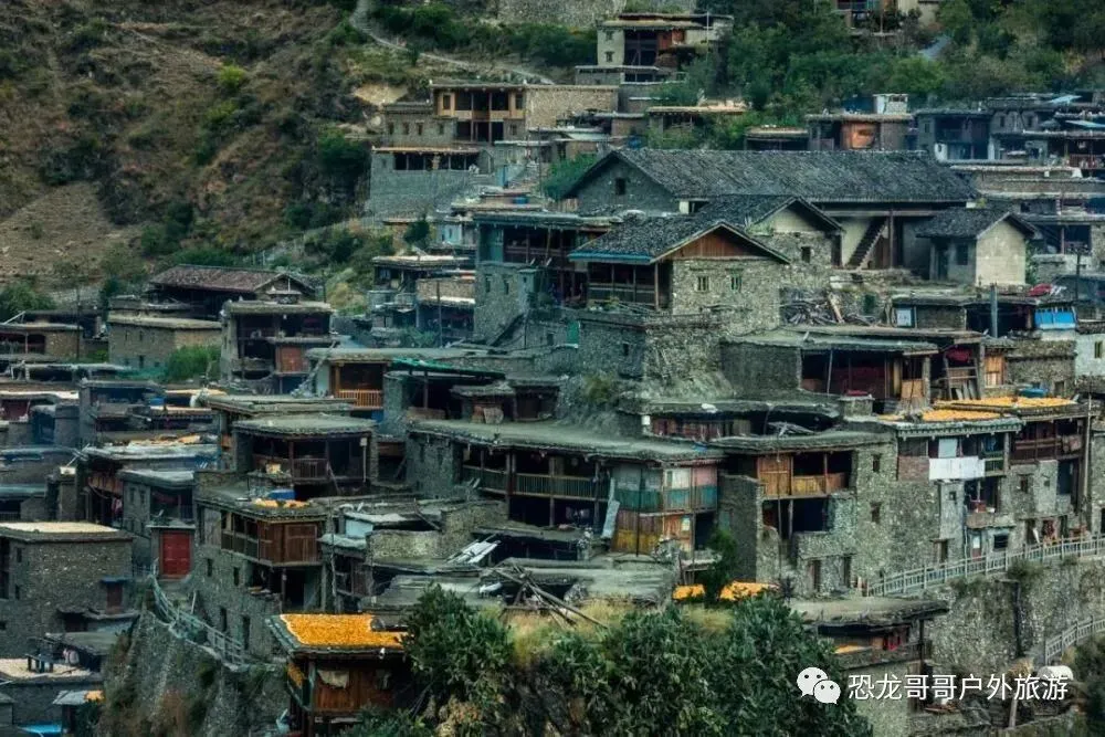 【恐龙哥哥独家线路】6月17日中考后第一游:云南大理、宝山石头城、丽江、香格里拉、稻城亚丁、虎跳峡、泸沽湖、双飞精品小团纯玩8日游-第10张图片-四季读书网
