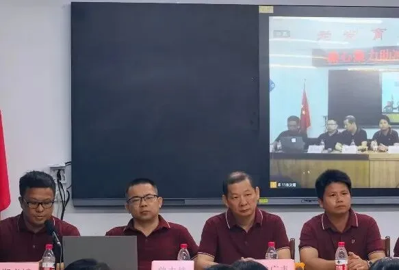 【家校同心・决战中考】凤翔逸挥基金中学九年级考前冲刺专题家长会圆满召开-第15张图片-四季读书网