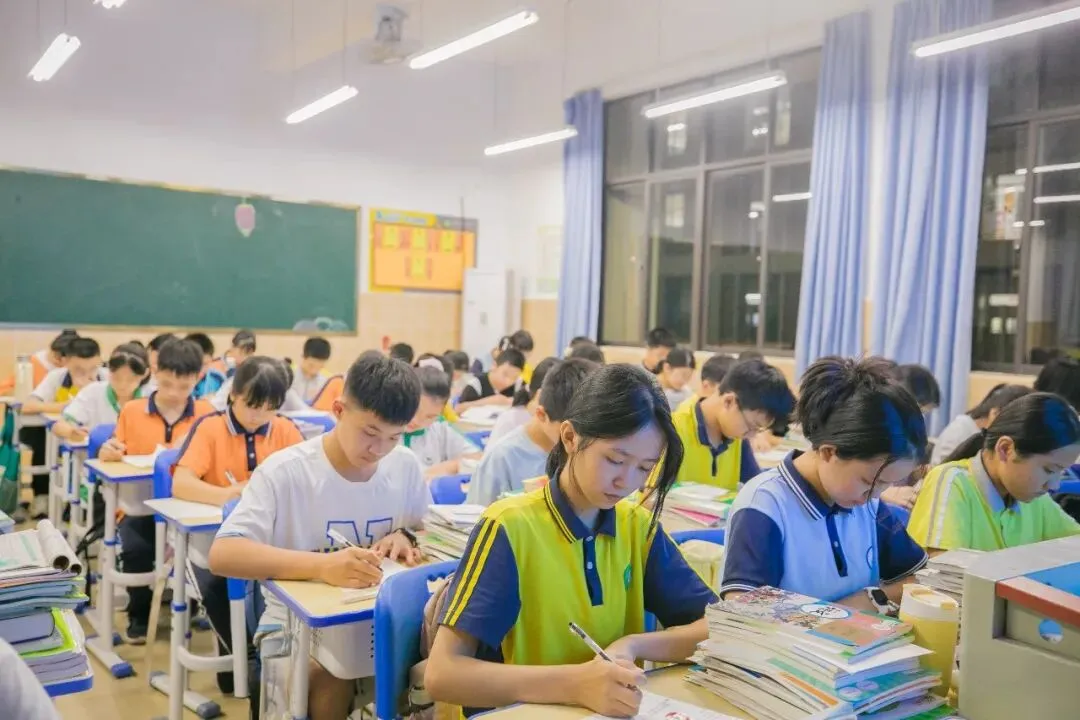 中考落榜才醒悟:当年偷懒的几年,要用一辈子来还债-第1张图片-四季读书网