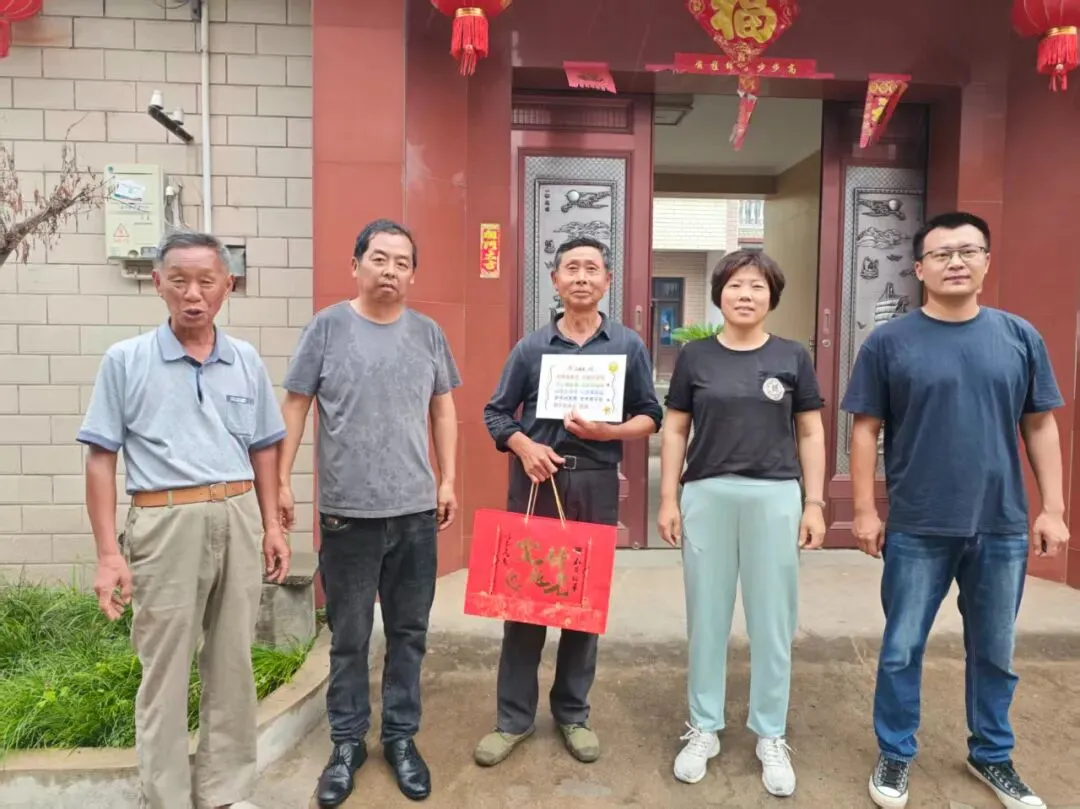 吴桥镇红河村走访慰问中考高考学生家庭-第6张图片-四季读书网