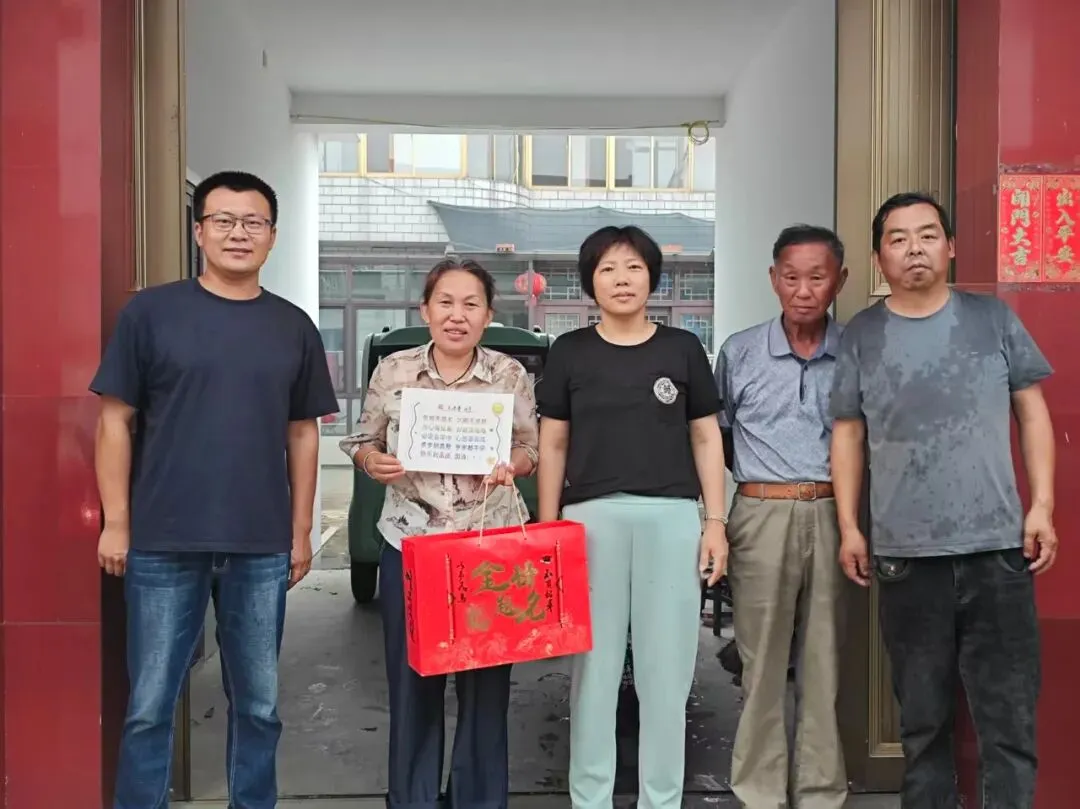 吴桥镇红河村走访慰问中考高考学生家庭-第7张图片-四季读书网