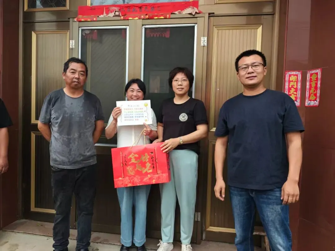 吴桥镇红河村走访慰问中考高考学生家庭-第8张图片-四季读书网