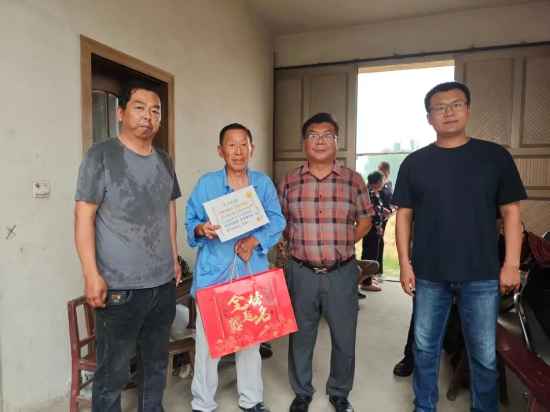 吴桥镇红河村走访慰问中考高考学生家庭-第11张图片-四季读书网