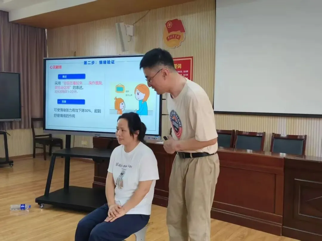 科学相伴迎中考 用心守护助成长——南昌市育新学校二七北路校区开展学生和家长辅导讲座-第5张图片-四季读书网
