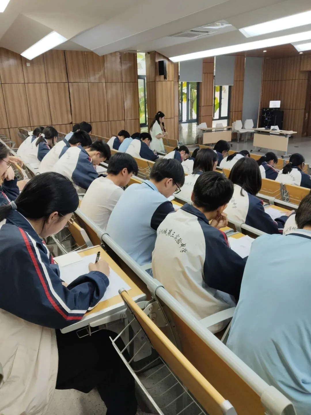 【助力中考】落笔安心,错题生花——相城实验中学教育集团沈思港路校区解压总动员-第18张图片-四季读书网