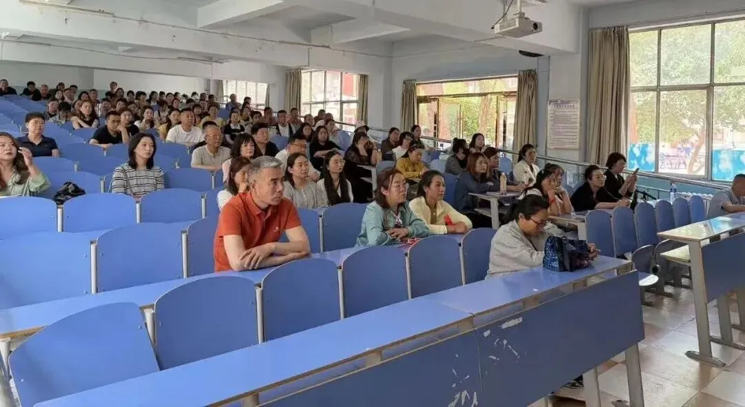 家校同心护航中考,聚力蓄力奔赴新程!兰州成功学校初三家长会圆满召开-第6张图片-四季读书网