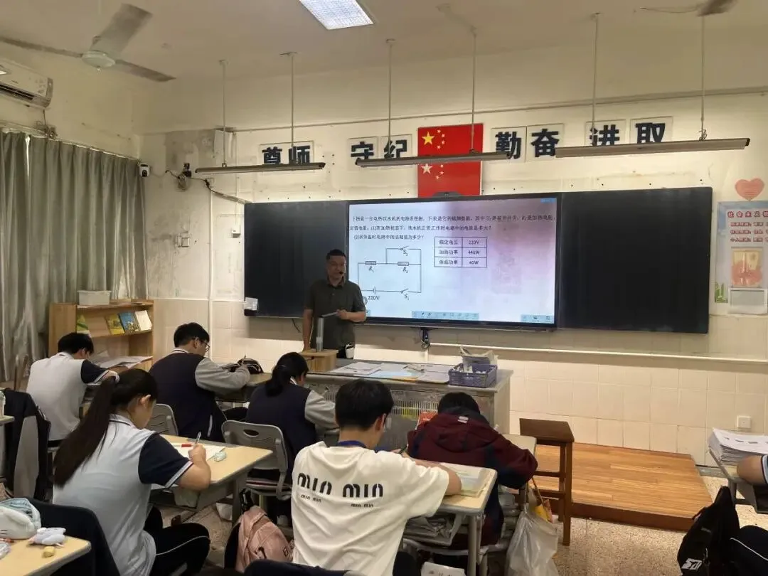 精准施策提质效 凝心聚力备中考——盛泽一中迎接吴江区教研室复习教学专项集中调研-第16张图片-四季读书网