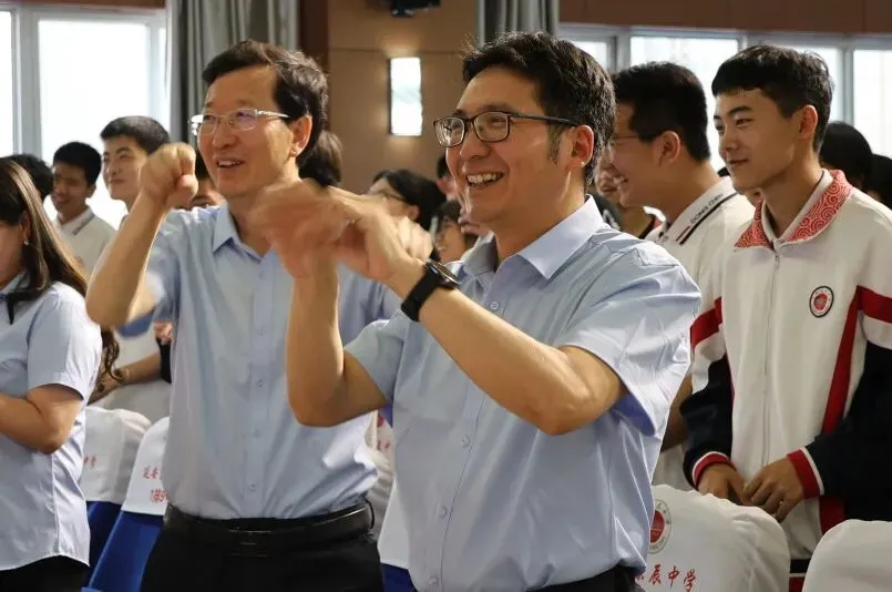 放松身心释压力,聚力前行赢中考——延安东辰中学初三考前心理减压赋能活动圆满举行-第2张图片-四季读书网