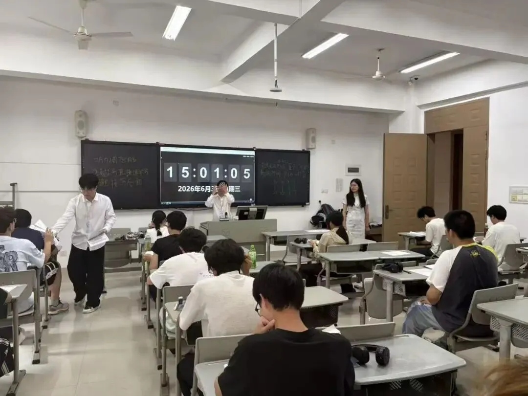学风建设|以模考砺本领,机电学院四六级模拟考试顺利开考-第2张图片-四季读书网