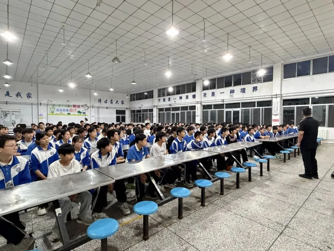 【清廉留中·德育】凝心聚力迎中考 思政领航助冲刺——留古镇初级中学开展“成长教育”主题思政课活动(第7期)-第7张图片-四季读书网