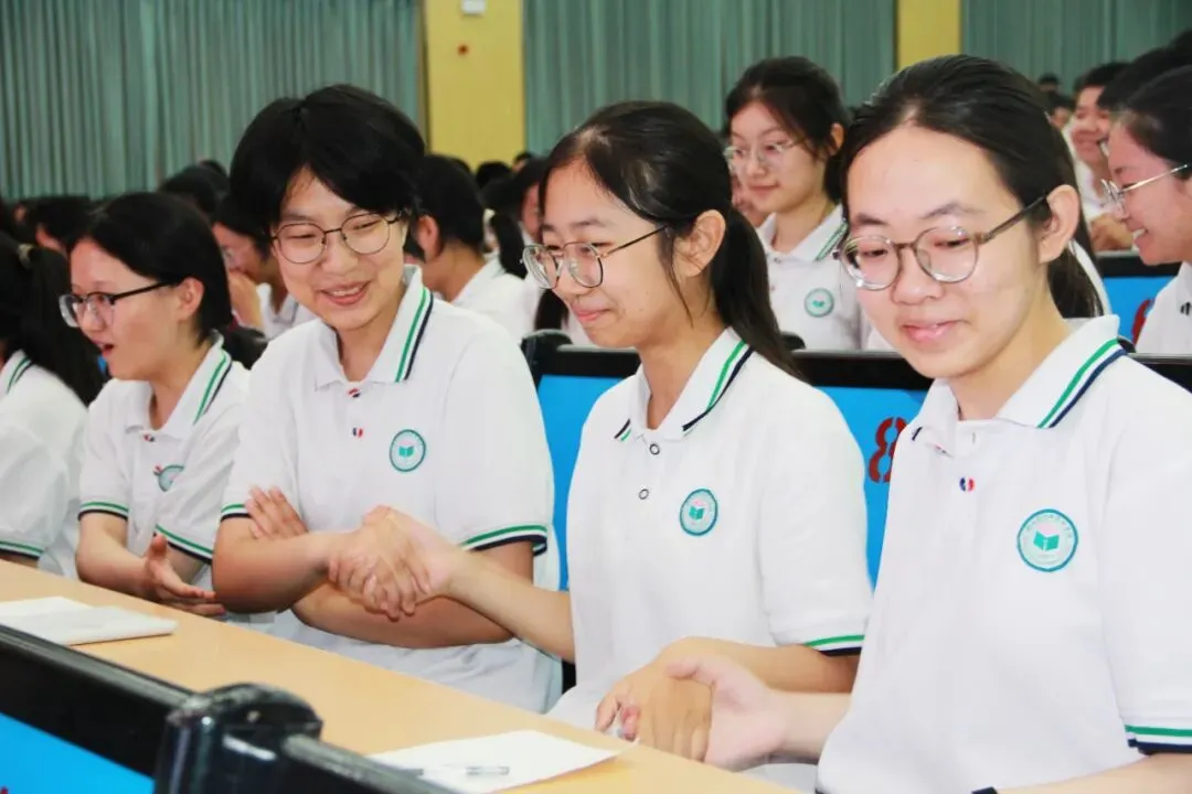 云端牵线鲁喀同心 心理赋能助力中考——桃都实验学校与岳普湖第四中学校际共建暨心理辅导报告会纪实-第6张图片-四季读书网