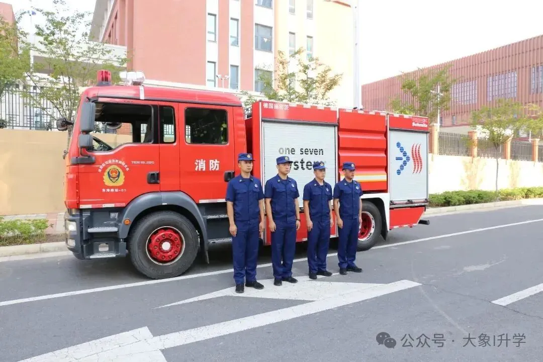 多图直击2025河南中考现场!-第35张图片-四季读书网