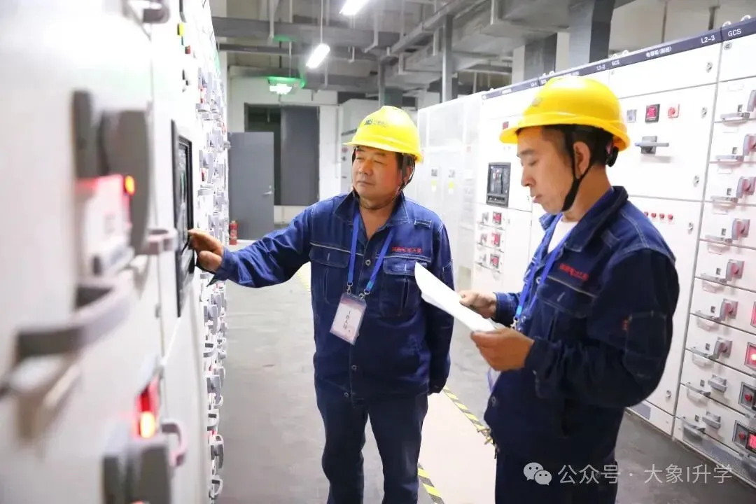 多图直击2025河南中考现场!-第36张图片-四季读书网