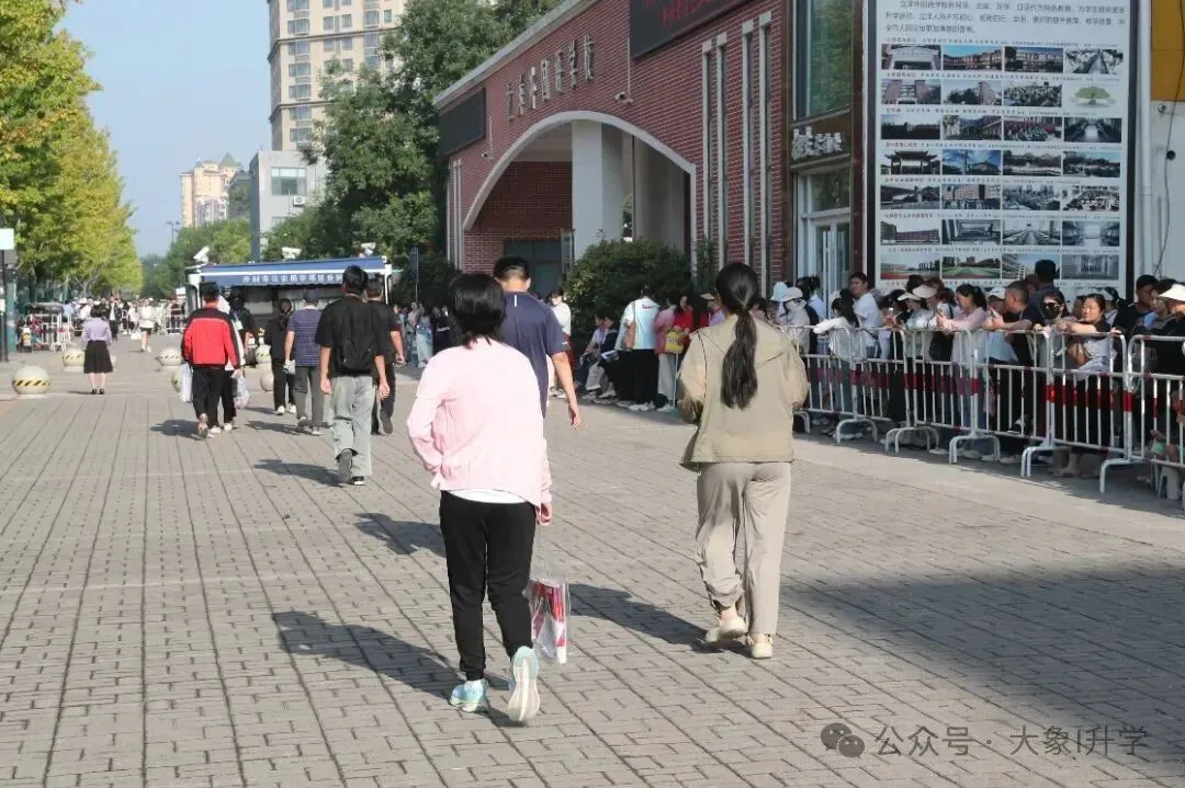 多图直击2025河南中考现场!-第50张图片-四季读书网