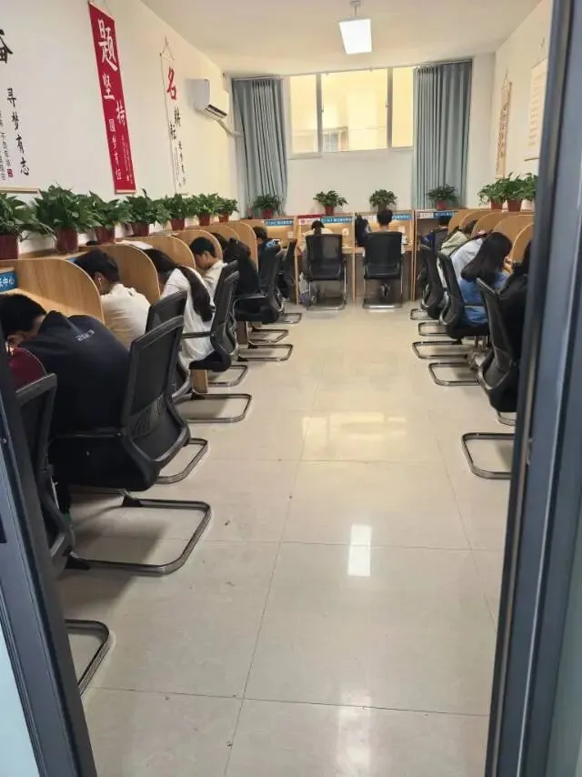 中考进入收官阶段,请家长减少焦虑-第1张图片-四季读书网