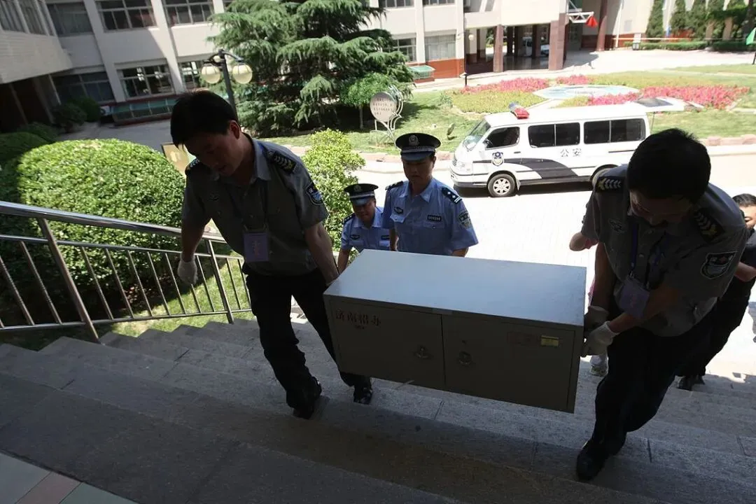 揭秘!高考试卷为何必须在监狱印刷?这个国家机密99%的人都不知道-第2张图片-四季读书网