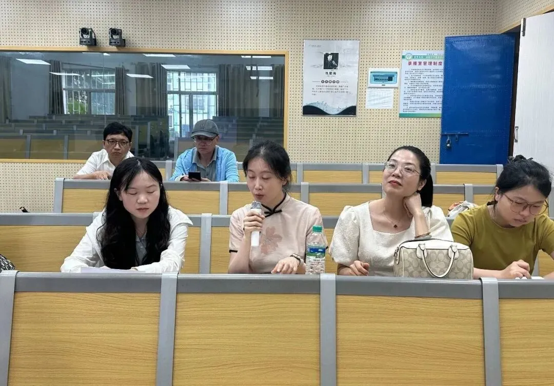 聚焦中考方向,深耕道法课堂|进贤县2026年初中道德与法治学科教研活动在我校圆满进行-第8张图片-四季读书网