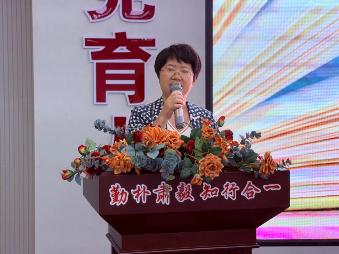 暖心护航 聚力中考 ——南昌二中九龙湖校区(红谷滩区博雅学校)开展“同上一堂家庭教育课”专题讲座-第10张图片-四季读书网