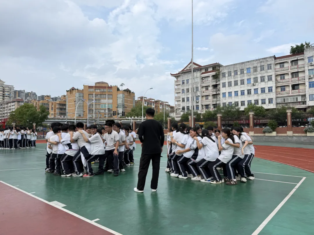 漳州五中开展九年级中考考前减压心理团辅活动——舒缓身心释压力,凝心聚力迎-第15张图片-四季读书网