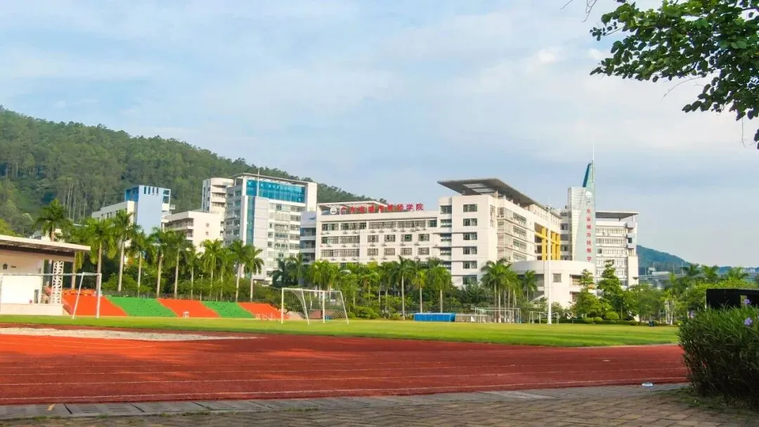 26年中考升学:国家公办技师学院免学费/学技能/稳就业/可升学(自主招生+免分数入学)-第12张图片-四季读书网