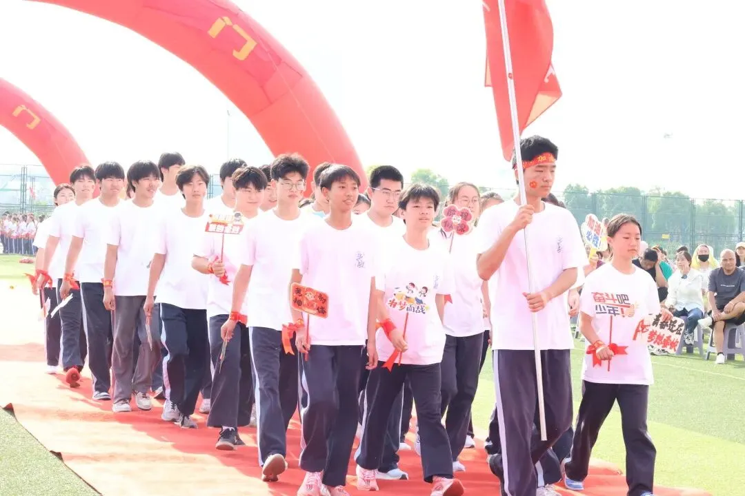 乘风奔跑,亮剑中考|第四开明中学第三届 “青春酷跑” 励志活动圆满举行-第21张图片-四季读书网