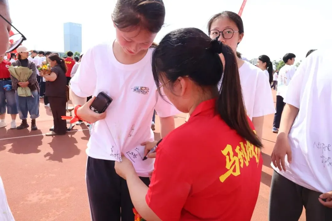 乘风奔跑,亮剑中考|第四开明中学第三届 “青春酷跑” 励志活动圆满举行-第63张图片-四季读书网