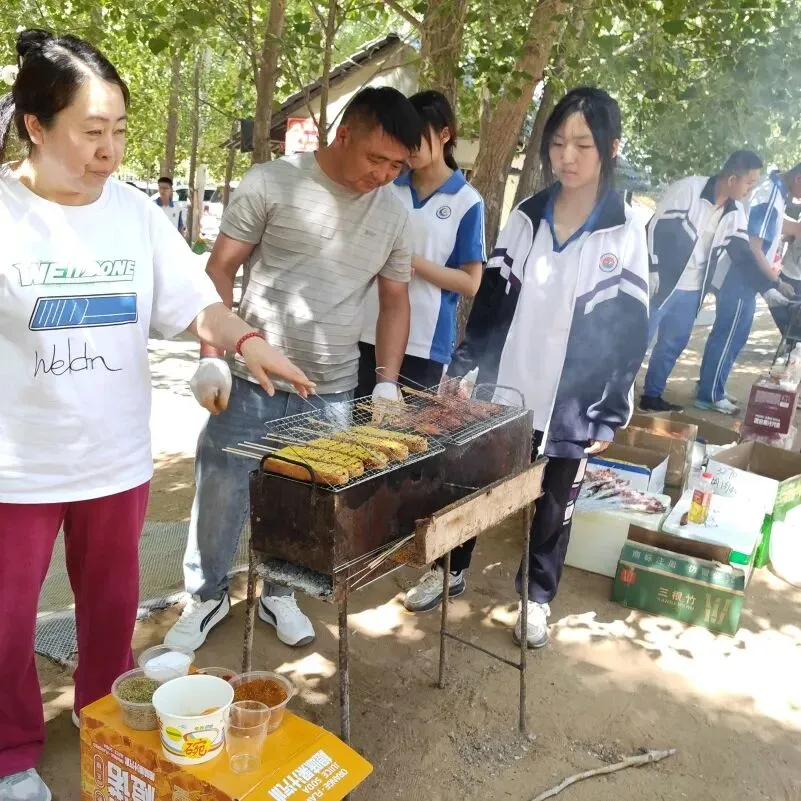 放松身心凝合力 蓄力中考向未来 —— 阿拉善左旗第四中学九年级开展社会实践减压活动-第3张图片-四季读书网