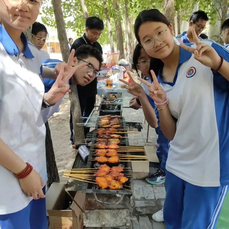 放松身心凝合力 蓄力中考向未来 —— 阿拉善左旗第四中学九年级开展社会实践减压活动-第17张图片-四季读书网