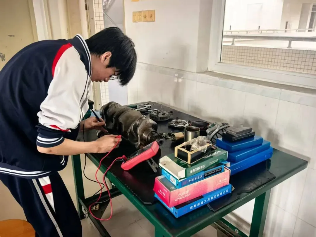 中考压线入学!珠海理工学子圆梦公办本科!-第23张图片-四季读书网