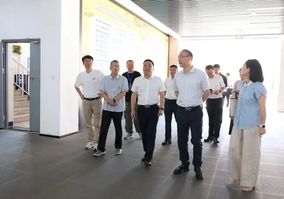 璞视快讯 | 护航中考 聚力提质 —— 鹿城区副区长王永林一行莅临温州市南浦实验中学教育集团开展考点专项检查与督导调-第12张图片-四季读书网