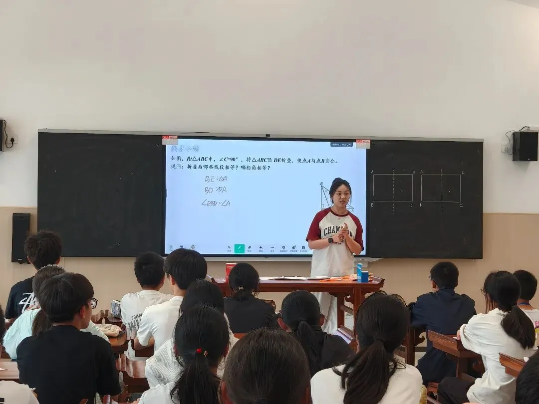 教研聚焦|同课异构细研试卷 深耕课堂赋能成长——梅里中学数学组教研活动-第9张图片-四季读书网