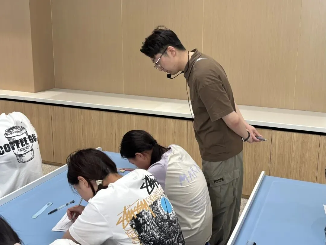 教研聚焦|同课异构细研试卷 深耕课堂赋能成长——梅里中学数学组教研活动-第12张图片-四季读书网