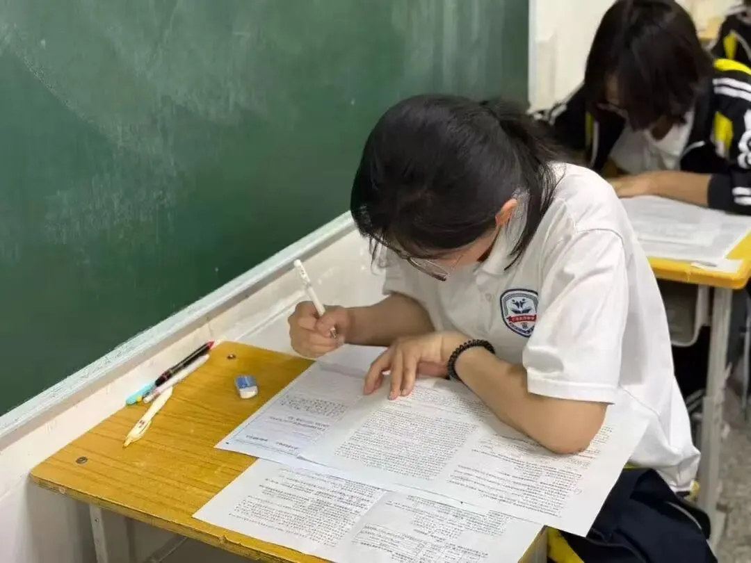 一纸模考砺成长,卷尾笔墨寄前程|致即将赴考的太行学子-第12张图片-四季读书网