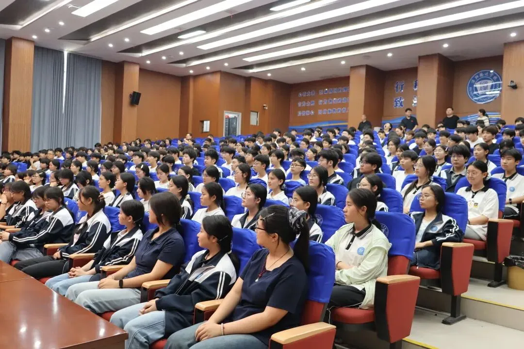 放飞梦想 笑迎中考——淮阳区心理健康教育活动在淮阳腾达学校圆满举行-第10张图片-四季读书网