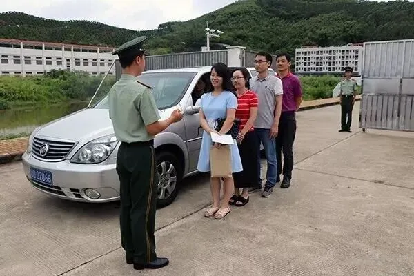 高考试卷这样的“国家绝密”,是如何护送的?-第4张图片-四季读书网