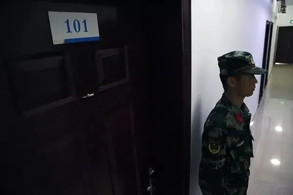 高考试卷这样的“国家绝密”,是如何护送的?-第5张图片-四季读书网