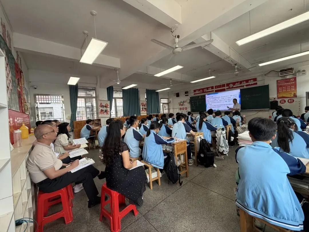 凝心聚力战中考 砥砺奋进正当时——九年级冲刺阶段备考纪实-第15张图片-四季读书网