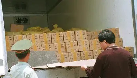 老照片:武警押送高考试卷全过程-第12张图片-四季读书网