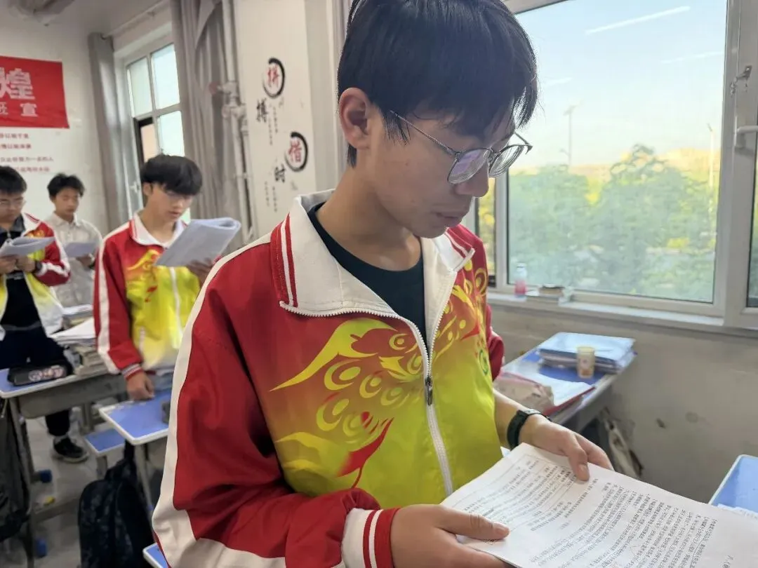 倒计时十天 晨读砺锋芒——成功中考二校全力冲刺中考-第21张图片-四季读书网
